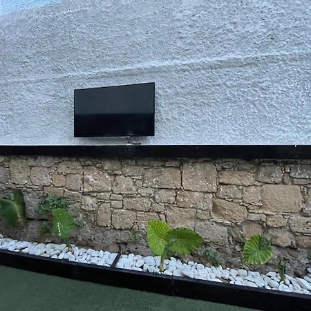 Premium Hostel Marina Paphos 外观 照片
