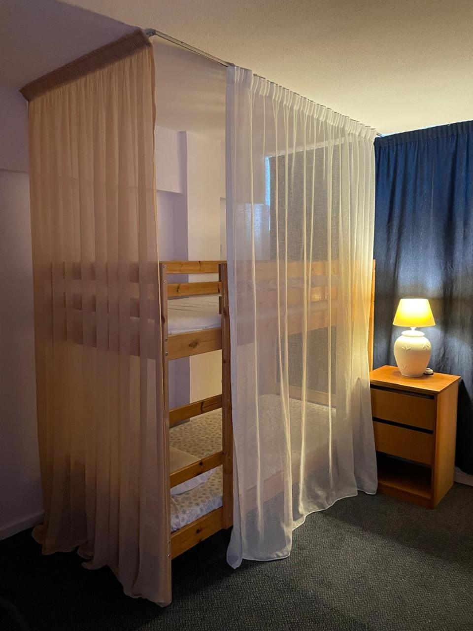 Premium Hostel Marina Paphos 外观 照片