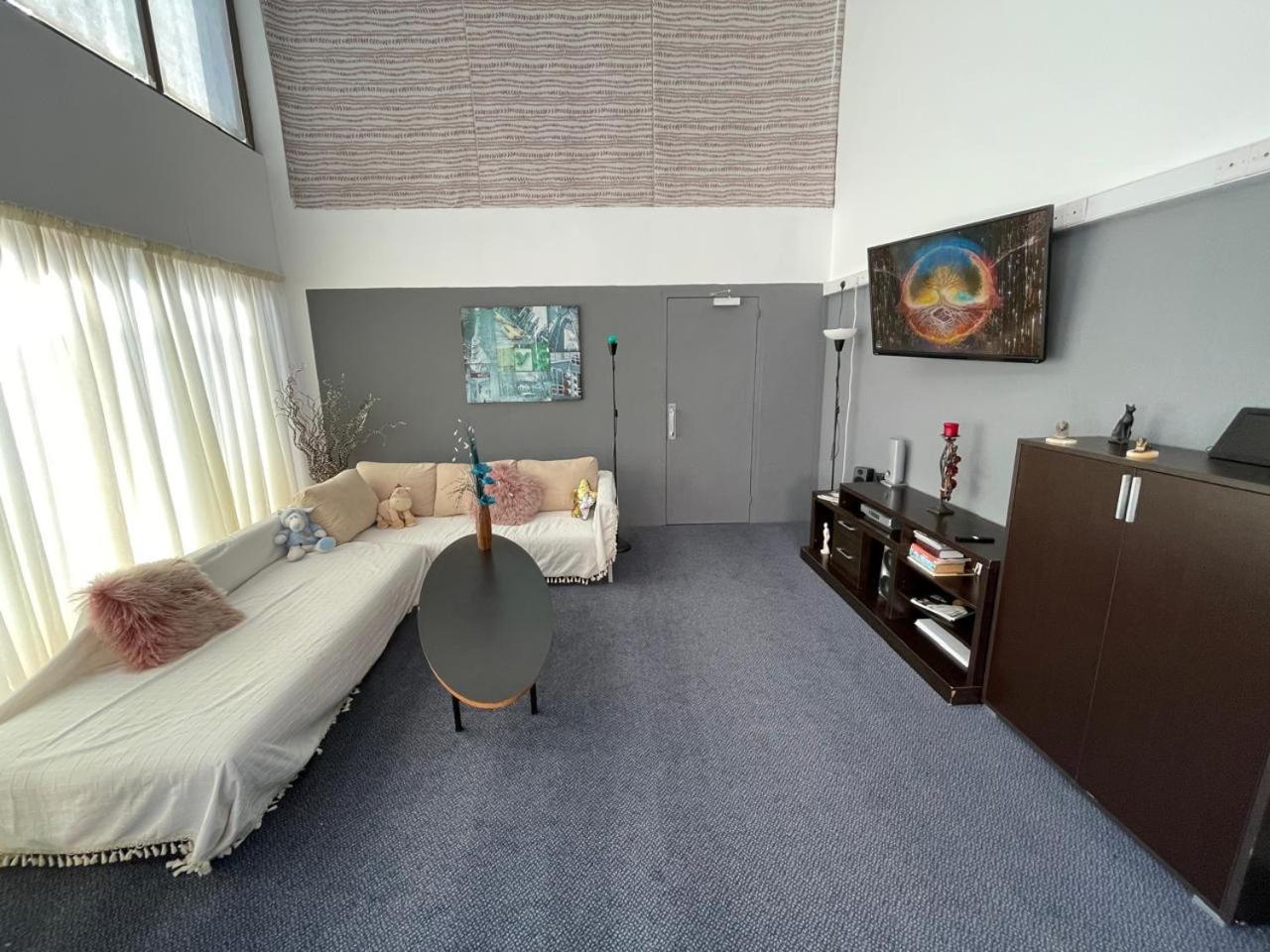 Premium Hostel Marina Paphos 外观 照片