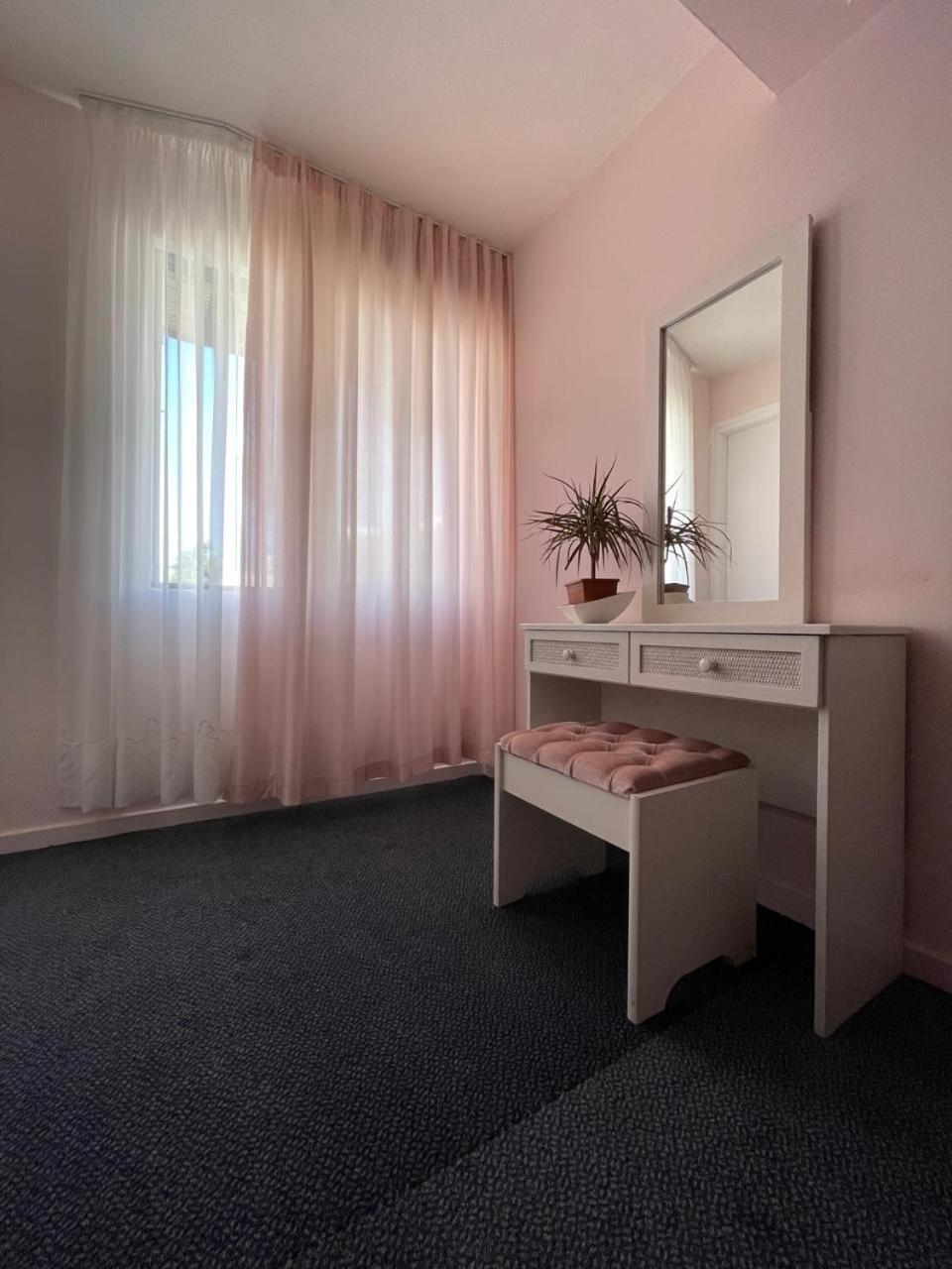 Premium Hostel Marina Paphos 外观 照片